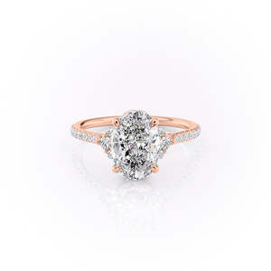 Bague de fiançailles en moissanite taille ovale en or jaune avec bande pavée et pierres latérales - Product Image 5