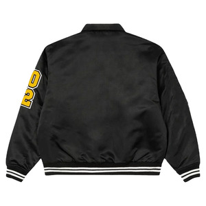Chaqueta Varsity Personalizada San Antonio Plateada y Negra Satinada con Logotipo Bordado, Chaqueta Bomber para Hombre, Venta al Por Mayor, Ropa Deportiva OEM, Ropa Urbana - Product Image 2