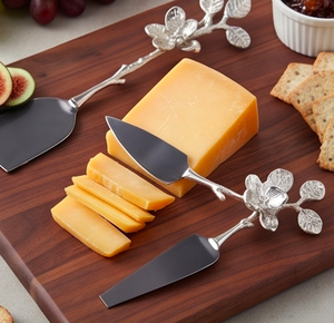 Brass Casting Leaf Design <b>Cheese</b> <b>Knife</b> <b>Set</b> With Elegant Spatula Perfect For Tabletop Dining Use And Luxury Kitchen Use - Product Image 6