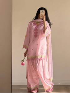 Women's Pink Heart Print Traditional Indian Pakistani <b>Dress</b> Set Loose Fit Casual Wear Cotton Material Spring Style - Product Image 4