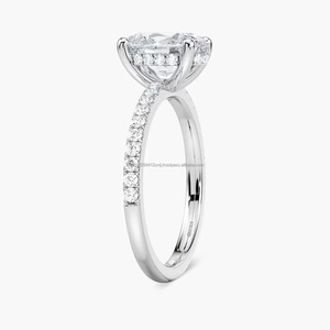 Anillo de Compromiso para Mujer con Diamante Cultivado en Laboratorio Certificado IGI de Corte Princesa de 2 Quilates, Halo Oculto Minimalista, Oro Blanco de 14k, para Boda o Fiesta - Product Image 3