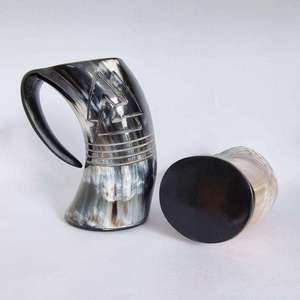 Jarra de Cuerno Hecha a Mano – Taza Rústica para Beber, Estilo Vikingo Tradicional, Vajilla Única para el Hogar, Fiestas y Regalos, Variación para Otras Bebidas - Product Image 4