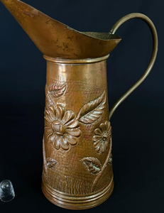 Carafe à eau en cuivre pur la plus vendue, nouvelle carafe artisanale sans motif de feuille avec poignée artisanale, carafe à eau en cuivre pour hôtels - Product Image 5