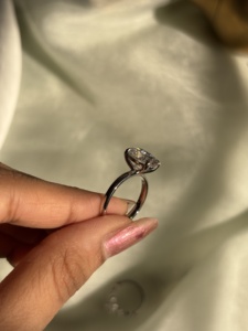 Anillo de Compromiso Clásico con Diamante de Corte Ovalado para Mujer, Certificado IGI, Color E, Piedra Cultivada en Laboratorio, Oro Blanco de 14K, Chapado en Oro de Lujo, Atemporal - Product Image 4
