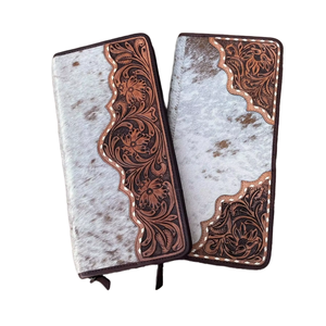 Cartera de Cuero Genuino Hecha a Mano Personalizable, Estilo Bohemio, con Diseño Floral Occidental, Cierre Largo y Múltiples Ranuras para Tarjetas - Product Image 1