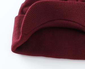 หมวกบีนนี่ฤดูหนาวแสนสบายพร้อมปีกหมวกและขอบถักสองชั้นสำหรับผู้ชายสีเบอร์กันดี - Product Image 4