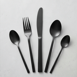 Ensemble de couverts minimalistes noir mat en acier inoxydable, couteau, fourchette, cuillères, passe au lave-vaisselle, vaisselle de mariage - Product Image 1