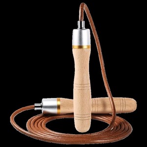 Corde à sauter personnalisée en cuir avec poignée en bois pour entraînement MMA et fitness – Vente en gros d'usine de cordes à sauter pour femmes - Product Image 6