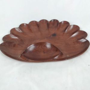 Plateaux de service en bois d'acacia faits à la main, vaisselle polyvalente pour la maison, taille personnalisée pour le petit-déjeuner et le déjeuner - Product Image 1