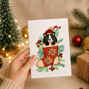 Tarjeta de Felicitación Artesanal de Lujo con Diseño de Gato en Calcetín Navideño, Fabricante de Tarjetas de Felicitación Hechas a Mano al por Mayor, OEM/ODM - Product Image 4