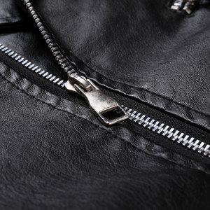 เสื้อแจ็คเก็ตหนังผู้ชาย ทรงสลิมทันสมัย สวมใส่สบาย แฟชั่นเสื้อคลุมสไตล์ลำลอง ใส่ได้ทุกวัน ฤดูใบไม้ร่วง เสื้อแจ็คเก็ตหนังผู้ชาย - Product Image 5