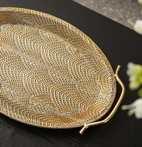 Plateaux de service alimentaire design en laiton vintage Plateaux de service en métal antique avec poignées pour la maison et le restaurant Plateaux de service uniques - Product Image 3