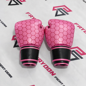 Gants de boxe Muay Thai professionnels personnalisés OEM avec rembourrage souple, protection UV, sangle de poignet réglable, arts martiaux authentiques - Product Image 1