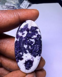 พลอยเลพิโดไลต์ธรรมชาติคุณภาพสูง รูปทรงผสม ขายส่งจำนวนมาก สำหรับทำต่างหูเงินทำมือ - Product Image 2