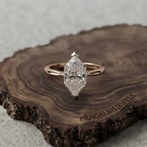 Anillo de compromiso minimalista con diamante marquise solitario, banda delgada de oro, anillo de boda delicado para mujer - Product Image 2