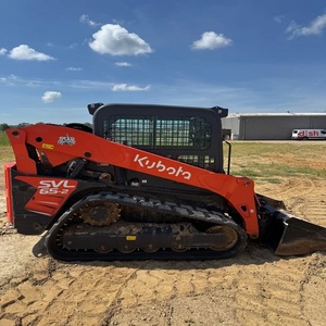 Chargeuse compacte Kubota SVL65 haut de gamme pour travaux de construction lourds, agriculture, aménagement paysager et manutention de matériaux au prix de gros - Product Image 3