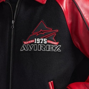 Veste bomber classique en laine noire Avirex pour homme avec col rouge |   Vêtements d'extérieur Heritage Aviation avec logo frontal, streetwear urbain haute visibilité - Product Image 4