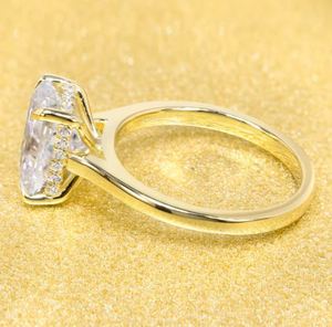 Anillo de Compromiso de Lujo Certificado con Moissanita de Corte Radiante, Engaste de Garra, Plata de Ley 925, Bañado en Oro Amarillo, Alternativa al Diamante - Product Image 4