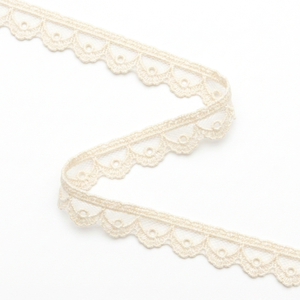 Vente en gros de dentelle guipure GPO crème de 10 mm, 20 mètres par emballage, pour robes de bébé, bordure de coussin, scrapbooking, artisanat, couture, décoration, en vrac - Product Image 2