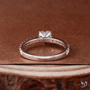Bague de Mariage en Or Blanc 10K avec Diamant de Laboratoire Cœur Romantique Taillé en Forme de Cœur 0.50ct Certifié IGI et Pavé Cathédrale - Product Image 3