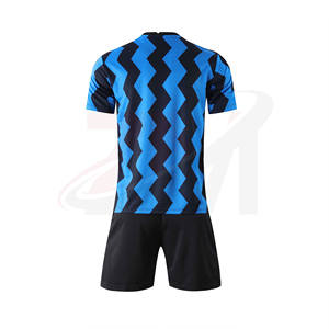 Ensemble d'uniformes de football professionnels personnalisés, maillot, short et chaussettes en sublimation pour les clubs, les équipes et les tournois - Product Image 2
