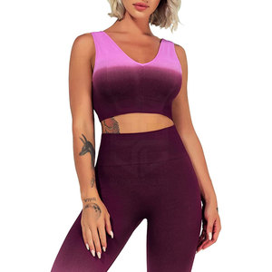 Conjunto de yoga deportivo para mujer, sin costuras, de alta calidad, transpirable, diseño personalizado, hecho en Pakistán. - Product Image 3