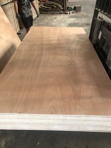 Contrachapado de Okoume de Vietnam de 5-24 mm, Grado E0 E1 para Muebles, Contrachapado Comercial de 4x8 para Corte Láser con Router CNC y Diseño de Interiores - Product Image 3