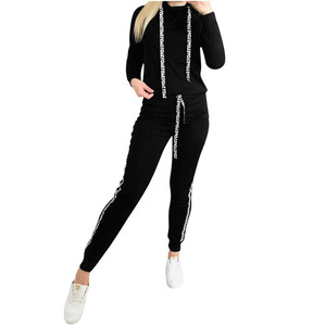 Survêtement décontracté pour femme, rouge, col rond, design 2-en-1, anti-plis, en polaire polyester/nylon, manches longues, imprimé lettres, avec détails latéraux - Product Image 3