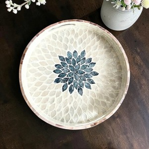 Bandeja decorativa redonda con asa, incrustaciones de nácar natural, estilo escandinavo, bandeja para servir en la mesa de café. - Product Image 2