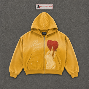 Sudadera con Capucha Amarilla de Alta Calidad, Moderna y con Diseño Gráfico, Estilo Urbano, con Estampado de Corazón y Texto 'Love Me', Cierre Frontal con Cremallera, Informal, Unisex - Product Image 5