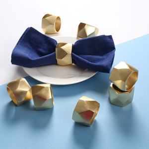 Vente chaude Doré Moderne Rond De Serviette De Luxe Papillon Bois Métal Cercle Serviette Boucle Décoration De Table En Gros Quantité En Vrac - Product Image 6