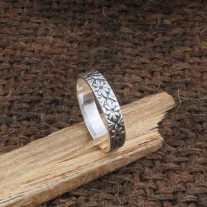 Bague de mariage vintage en argent sterling 925, finition oxydée antique, motif floral, pour femme, bijoux fins, prix d'usine, vente en gros - Product Image 4