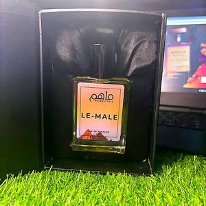 Fragancia Masculina con Aroma Amaderado y Terroso, Le-Male Eau De Parfum, Botella de Vidrio Cuadrada Transparente, con Infusión de Romero, Lujoso, Clásico, Portátil y Duradero - Product Image 4