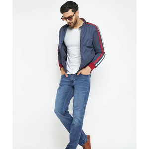 Relleno Interior de Polialgodón Sostenible - Chaqueta Bomber Personalizada para Hombre - Sarga de Algodón Transpirable - Product Image 4