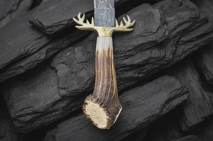 Cuchillo de caza hecho a mano de acero inoxidable con hoja fija, punta de lanza, guardacuchillo de latón, 12 pulgadas de longitud total - Product Image 2