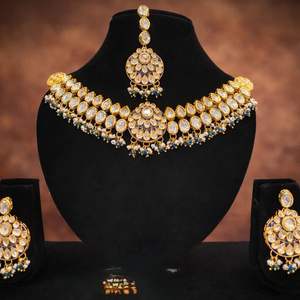 Ensemble de bijoux de mariage traditionnel en cuivre Kundan avec collier ethnique et boucles d'oreilles assorties pour femmes - Product Image 4