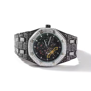 Montre à quartz tendance pour homme avec diamants Moissanite, style hip-hop glacé, montre statement mode - Product Image 5