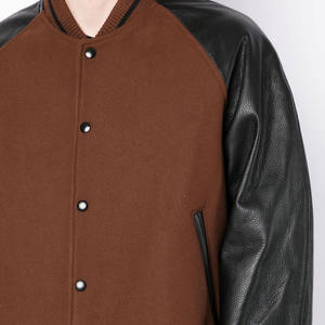 แจ็คเก็ตเบสบอลแบบวาร์ซิตี้ผ้าซาตินโพลีเอสเตอร์ 100% รุ่นใหม่ปี 2025 แจ็คเก็ตบอมเบอร์แบบ Letterman สั่งทำได้ สำหรับผู้ชายไซส์ใหญ่ - Product Image 6