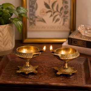 Juego de Lámparas de Aceite Diya Tradicionales de Latón para Decoración del Hogar, Decoración Festiva, Hechas a Mano, Artículo de Regalo Pooja Deepak, Exportador Mayorista de India - Product Image 2