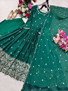 Emerald Green Embroidered Anarkali Suit With Dupatta Floor-Length Traditional Indian Pakistani Women's Wear Fit Party Dress - Product Image 6