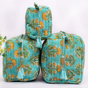 Bolsa de Maquillaje Floral Portátil de Viaje, Personalizada de Fábrica, Bordada a Mano, Impermeable, con Estampado, Suave y Acolchada, para Cosméticos - Product Image 2