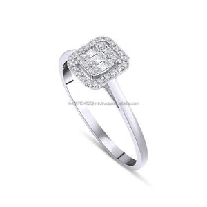 แหวนเพชรสำหรับเจ้าหญิงสีขาวตัดสำหรับผู้หญิงได้รับการรับรองในแล็บทองคำ14K สำหรับงานแต่งงานและงานเลี้ยง - Product Image 3