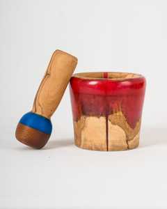 Mortero y pilón artesanales de madera y resina, elegante molinillo de cocina perfecto para triturar hierbas y especias. - Product Image 3