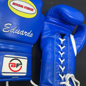 Guantes de Boxeo de Cuero Vacuno Hechos a Mano con Marca Personalizada |   Conjuntos de entrenamiento y competición de calidad profesional - Product Image 3