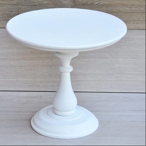 Support à gâteau rond en bois fait main avec dôme en verre décoratif, présentoir à desserts - Product Image 4