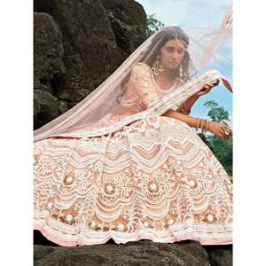 Glamorous Peach Sequins Net Fiançailles Wear Lehenga Choli avec Dupatta pour les vêtements de mariage - Product Image 3