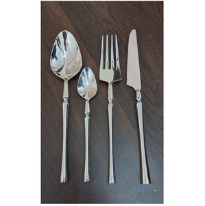 Ensemble de couverts en acier inoxydable de qualité supérieure, 4 pièces, élégants, écologiques, durables, compatibles lave-vaisselle, pour la maison et la cuisine - Product Image 1