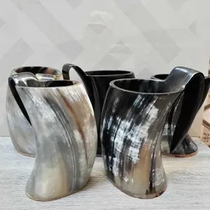 Chope en corne authentique fabriquée à la main avec des motifs gravés sur mesure, matériaux naturels de qualité supérieure - Product Image 1