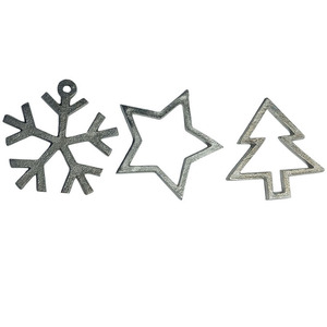 Adornos Navideños de Hierro Fundido con Formas de Copo de Nieve, Estrella y Árbol, con Acabado Plateado Texturizado, Pieza Decorativa Festiva - Product Image 1
