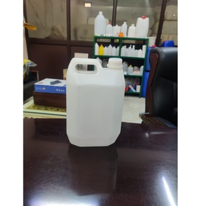 Botellas de Plástico HDPE de Alta Demanda para Uso Químico e Industrial, y para Almacenamiento y Empaquetado de Líquidos en Grandes Cantidades - Product Image 1